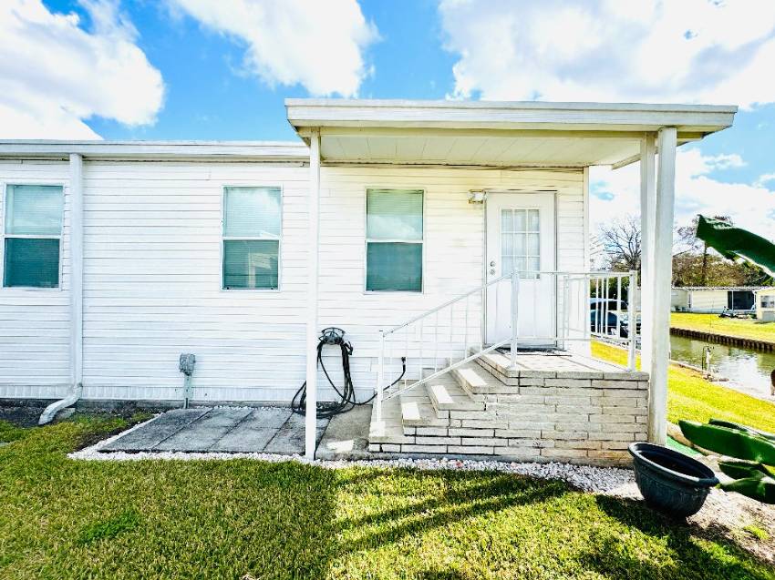 22 Henry Drive a Winter Haven, FL Mobile or Manufactured Home for Sale